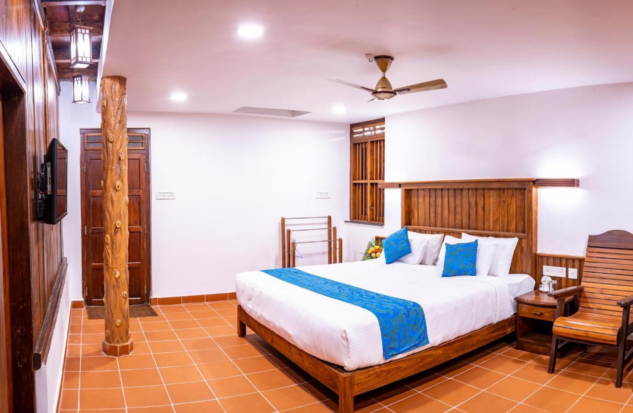 Kalpavanam Heritage Resort Thekkady Exterior photo
