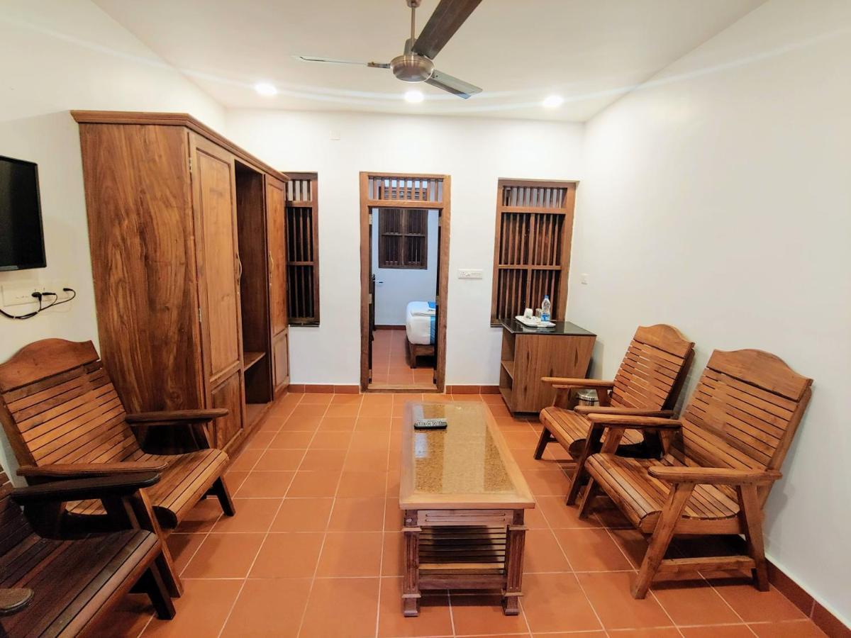 Kalpavanam Heritage Resort Thekkady Exterior photo