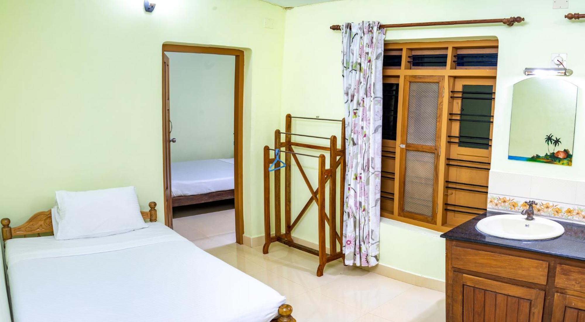 Kalpavanam Heritage Resort Thekkady Room photo